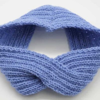How to Knit a Headband? A Simple, Stylish Crossover Headband for Beginners