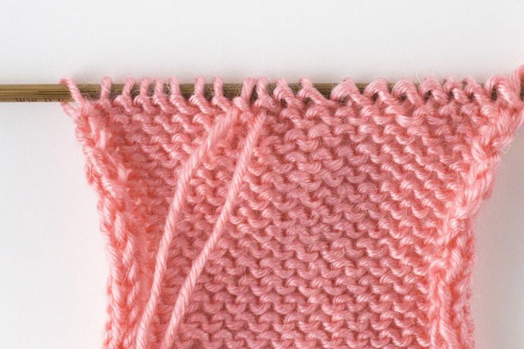How to Join New Yarn in Knitting – Knitwise Girl