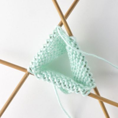 How to Knit in the Round with Four Needles